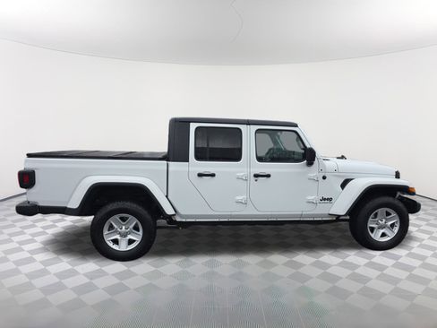 Used 2021 Jeep Gladiator Sport image 2
