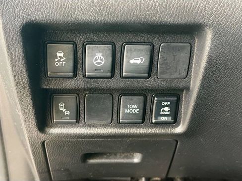 Used 2020 Nissan Pathfinder SL AWD/4WD image 12