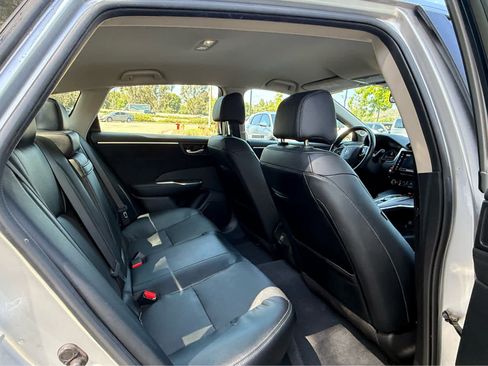 Used 2018 Honda Clarity Touring image 4