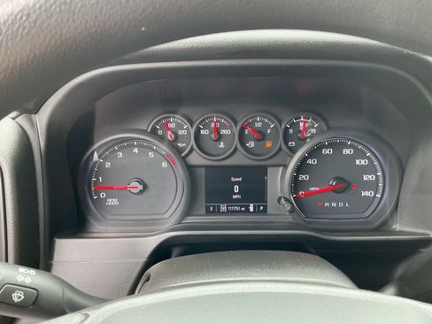Used 2022 Chevrolet Silverado 2500 Custom w/ Custom Value Package AWD/4WD image 18