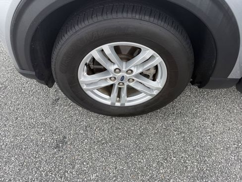 Certified 2023 Ford Explorer XLT RWD image 36