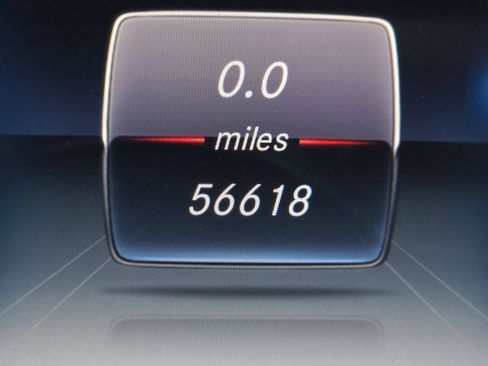 Used 2020 Mercedes-Benz S 560 4MATIC Sedan image 33