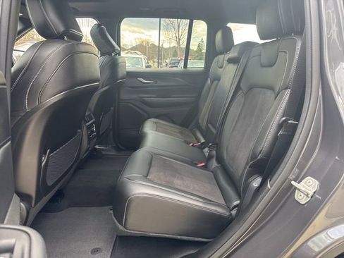 Used 2023 Jeep Grand Cherokee Altitude image 28