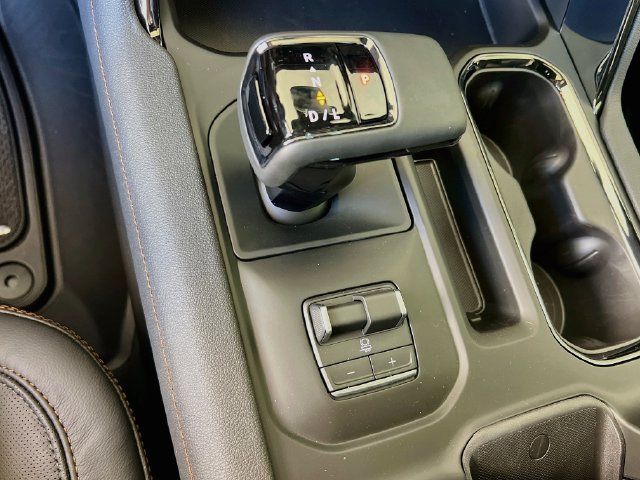 New 2026 GMC Sierra 1500 AT4 w/ AT4 Premium Package AWD/4WD image 12