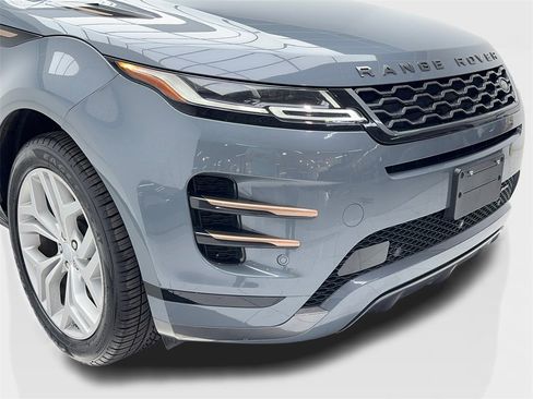 Used 2023 Land Rover Range Rover Evoque R-Dynamic SE image 3