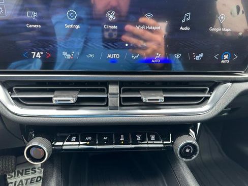 New 2026 Chevrolet Equinox EV LT w/ Comfort Package AWD/4WD image 36
