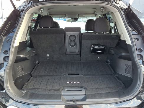 Used 2019 Nissan Rogue S w/ Special Edition Package image 29