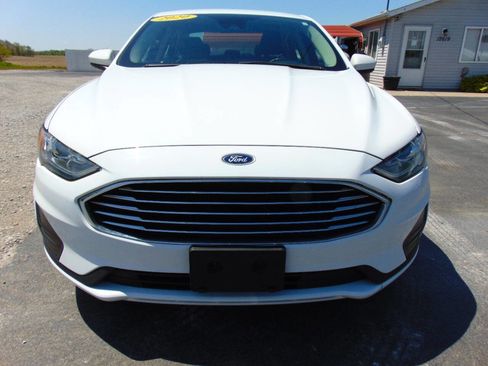 Used 2020 Ford Fusion SE FWD image 3