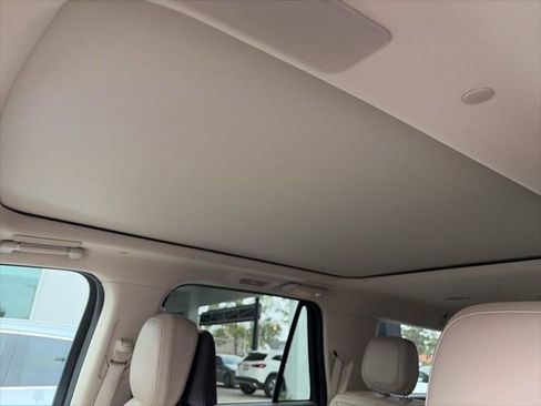 Used 2023 Lincoln Navigator Reserve image 15