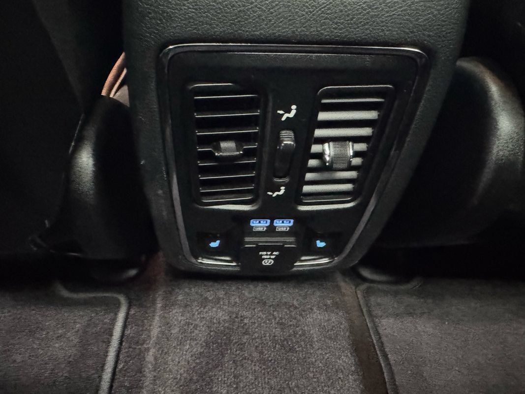 Used 2017 Jeep Grand Cherokee Overland AWD/4WD image 34