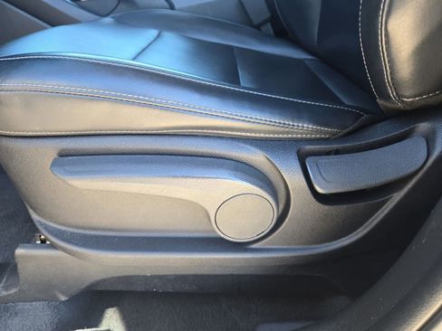 Certified 2022 Kia Telluride LX image 16