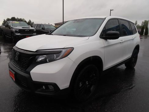 Used 2021 Honda Passport Sport image 3