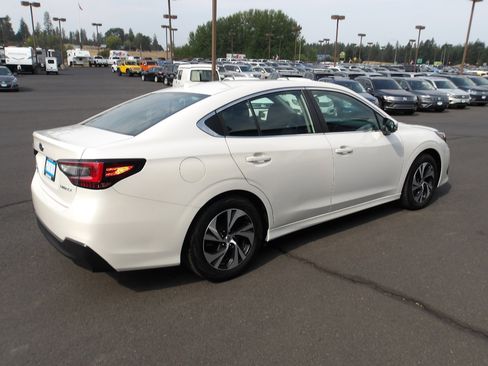 Used 2022 Subaru Legacy Premium image 5