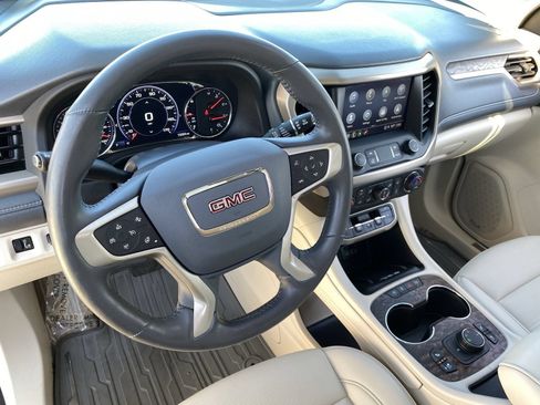 Used 2021 GMC Acadia Denali w/ Denali Technology Package FWD image 22