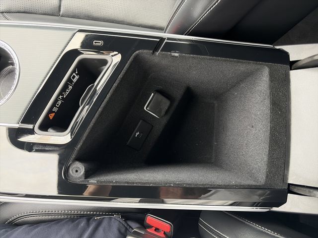 Used 2025 Cadillac Lyriq Sport w/ LPO, Floor Liner Package AWD/4WD image 31