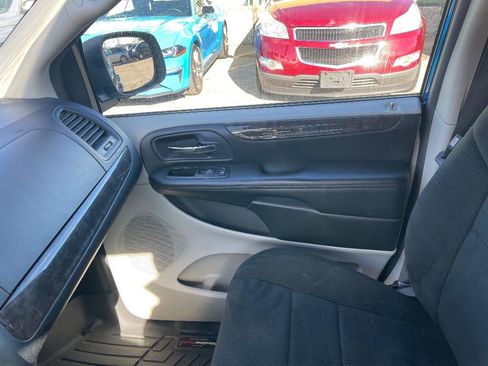 Used 2011 Dodge Grand Caravan Express w/ PWR Window Group image 19