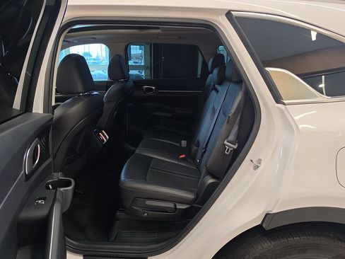 Certified 2024 Kia Sorento S w/ Panoramic Sunroof Package FWD image 36