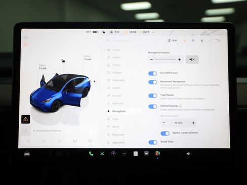 Used 2022 Tesla Model Y Long Range image 58