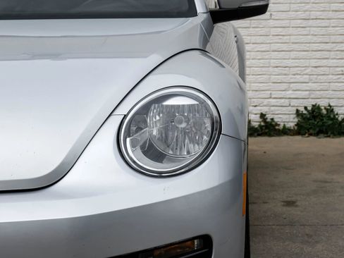 Used 2013 Volkswagen Beetle 2.5 image 35