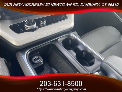 Used 2025 Ford Expedition Active AWD/4WD image 18