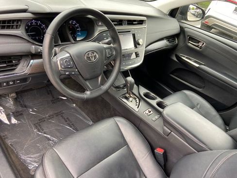 Used 2016 Toyota Avalon XLE Premium FWD image 25