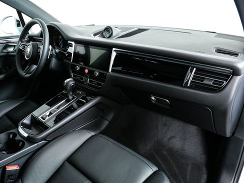 New 2026 Porsche Macan AWD/4WD image 26