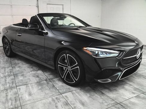 Used 2026 Mercedes-Benz CLE 300 4MATIC Cabriolet image 3