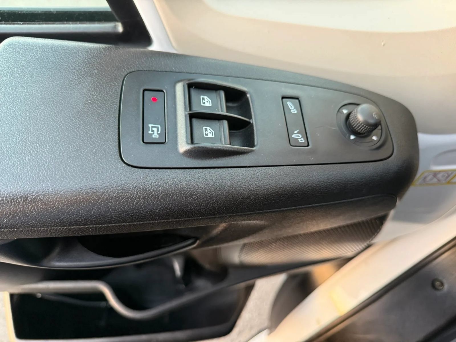 Used 2021 RAM ProMaster 2500 w/ Interior LED Lighting Group FWD image 16