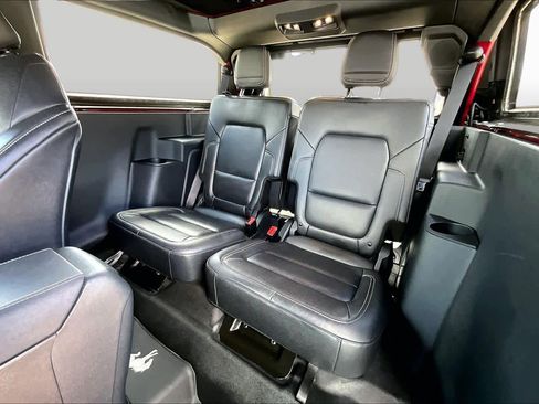 Certified 2025 Ford Bronco Badlands AWD/4WD image 21