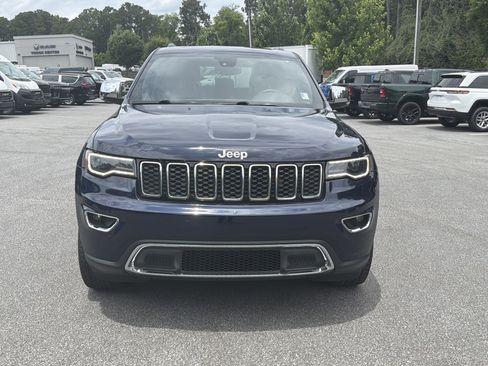 Used 2017 Jeep Grand Cherokee Limited w/ Luxury Group II AWD/4WD image 2