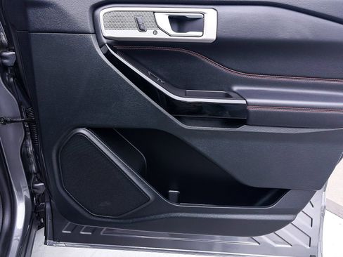 Used 2023 Ford Explorer ST-Line w/ Class IV Trailer Tow Package image 36