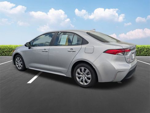 Used 2024 Toyota Corolla LE image 6