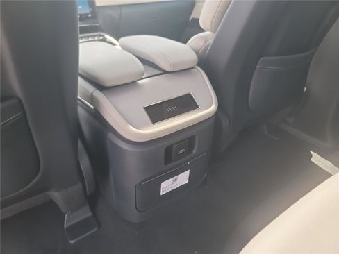 New 2026 Lincoln Navigator L Reserve image 15