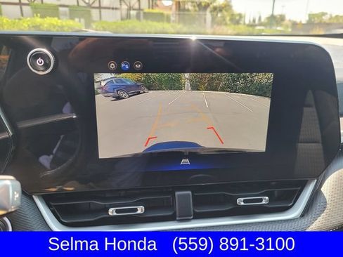 Used 2025 Chevrolet Equinox LT AWD/4WD image 19
