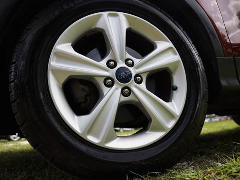 Used 2015 Ford Escape S FWD image 29