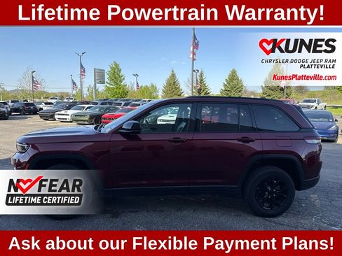 Used 2024 Jeep Grand Cherokee Altitude AWD/4WD image 8