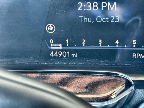 Used 2023 Cadillac Escalade ESV Sport Platinum image 12