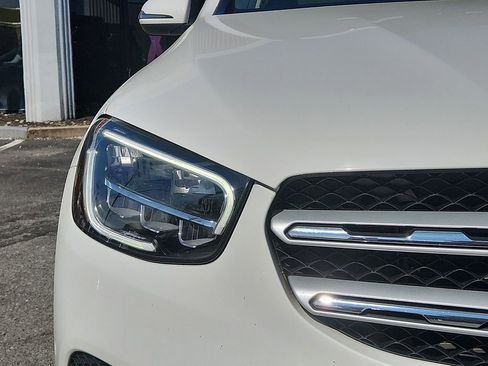 Used 2021 Mercedes-Benz GLC 300 4MATIC image 9