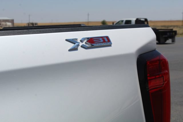 Used 2025 GMC Sierra 1500 SLT AWD/4WD image 14