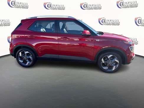 Certified 2023 Hyundai Venue Limited image 4