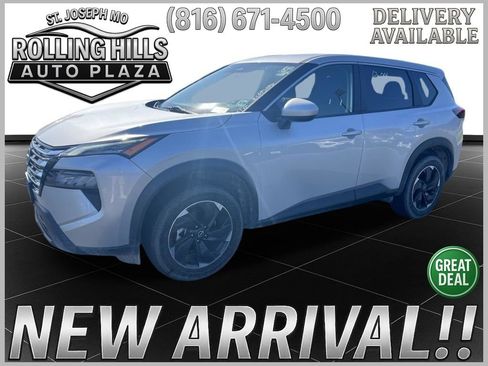 Used 2024 Nissan Rogue SV AWD/4WD image 1