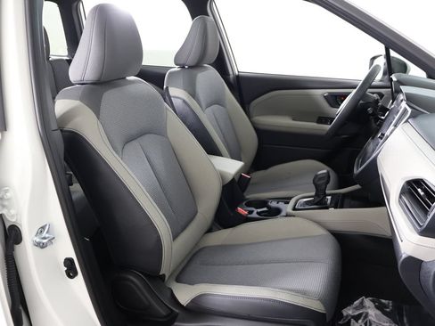 Used 2025 Subaru Forester Premium AWD/4WD image 31