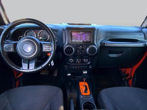 Used 2015 Jeep Wrangler Unlimited Sport w/ Quick Order Package 24S AWD/4WD image 15