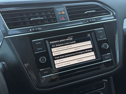 Used 2022 Volkswagen Tiguan S image 31