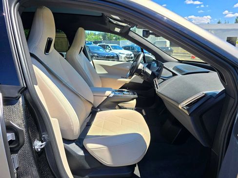 Used 2024 BMW iX xDrive50 w/ Premium Package AWD/4WD image 11