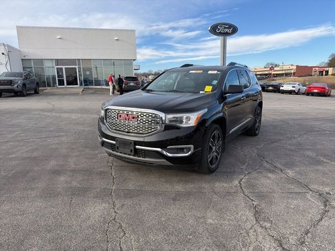 Used 2017 GMC Acadia Denali w/ Technology Package image 13
