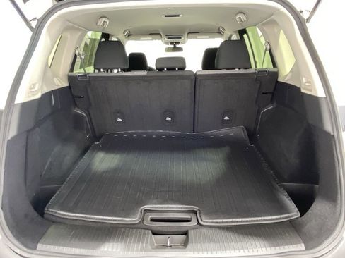 Used 2023 Nissan Rogue SV image 20