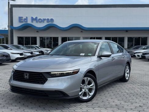 Certified 2023 Honda Accord LX image 2