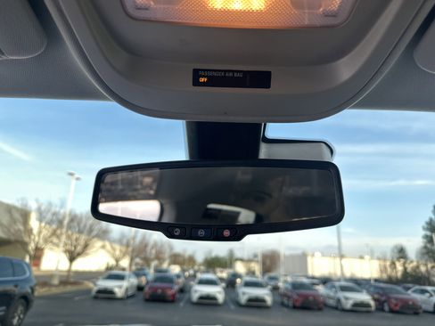 Used 2020 Chevrolet Colorado LT w/ Colorado RST Special Edition image 27