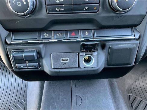 Used 2020 Chevrolet Silverado 1500 Custom Trail Boss w/ Custom Convenience Package AWD/4WD image 16